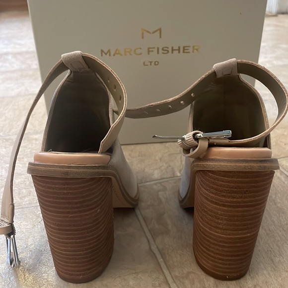 Marc Fisher LTD – Vashi Ankle Strap Sandal
LNASU / 5M / 5M - Picture 4 of 6